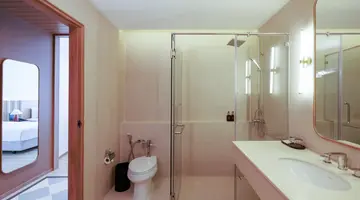 LONG BEACH GARDEN HOTEL & SPA