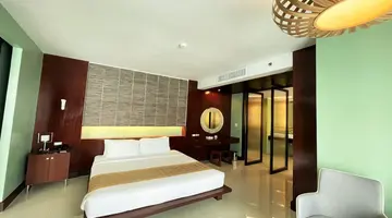 LONG BEACH GARDEN HOTEL & SPA