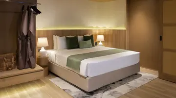 LONG BEACH GARDEN HOTEL & SPA