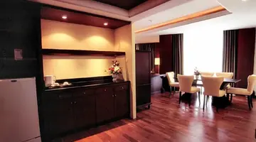 LONG BEACH GARDEN HOTEL & SPA