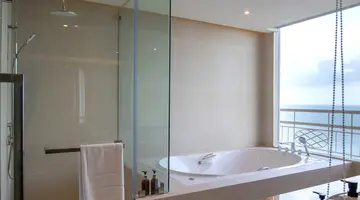 LONG BEACH GARDEN HOTEL & SPA