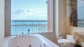 LONG BEACH GARDEN HOTEL & SPA