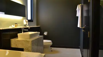 LONG BEACH GARDEN HOTEL & SPA