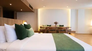 LONG BEACH GARDEN HOTEL & SPA