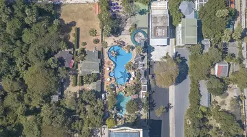 Long Beach Garden Hotel