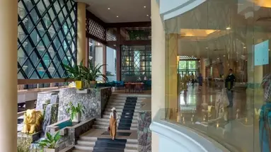 Long Beach Garden Hotel