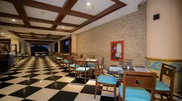 Long Beach Garden Hotel