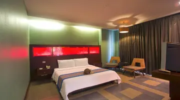 Long Beach Garden Hotel