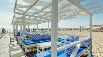 Long Beach Resort & SPA