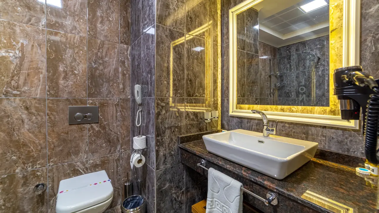 LONICERA PREMIUM HOTEL