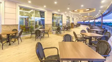LONICERA RESORT