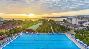 LONICERA RESORT