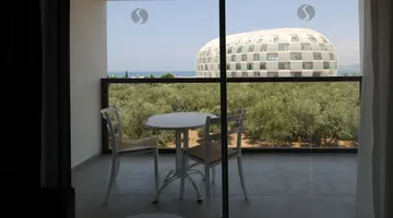 LONICERA WEST HOTEL