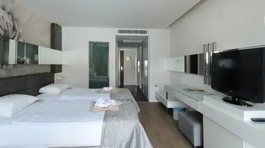 LONICERA WEST HOTEL