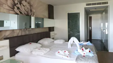 LONICERA WEST HOTEL