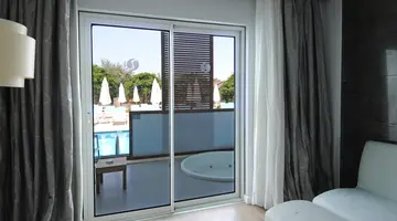 LONICERA WEST HOTEL