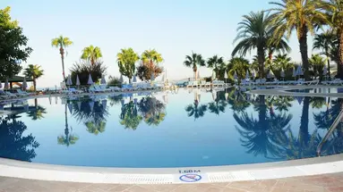 LONICERA WORLD HOTEL