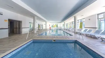 Lonicera World Hotel