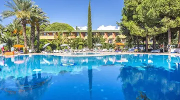 Lonicera World Hotel