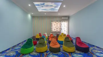 LONICERA WORLD HOTEL