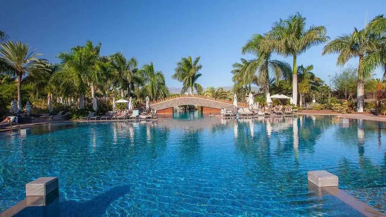 Lopesan Baobab Resort