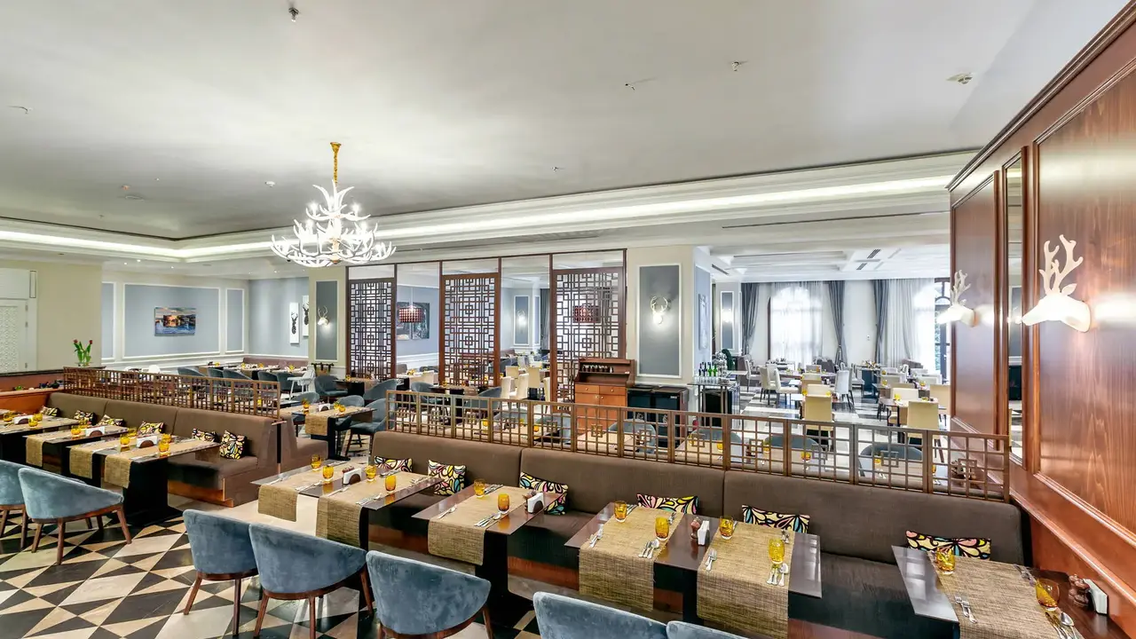 Lord’s Palace Hotel & Spa