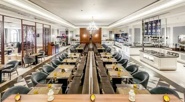 Lord’s Palace Hotel & Spa