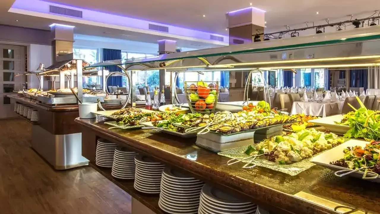 Lordos Beach Hotel & Spa