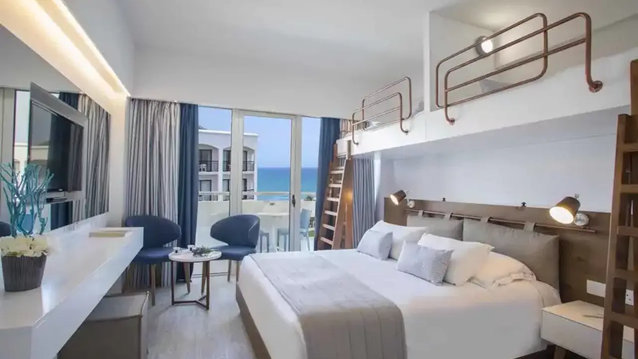 Lordos Beach Hotel & Spa