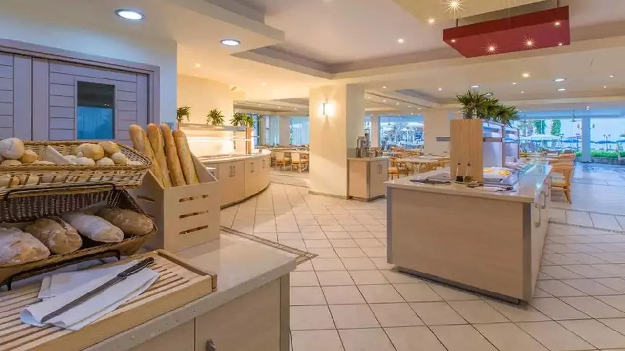 Lordos Beach Hotel & Spa