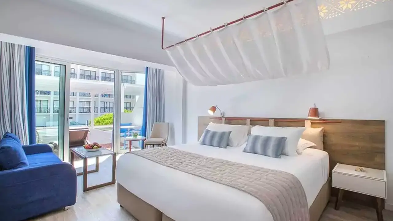 Lordos Beach Hotel & Spa