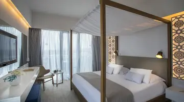 Lordos Beach Hotel & Spa