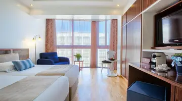 Lordos Beach Hotel & Spa