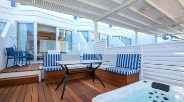 Lordos Beach Hotel & Spa