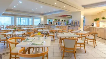 Lordos Beach Hotel & Spa