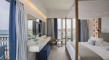 Lordos Beach Hotel & Spa