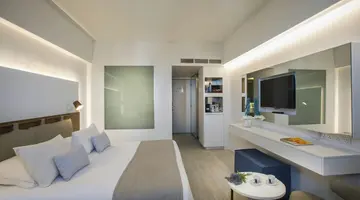 Lordos Beach Hotel & Spa