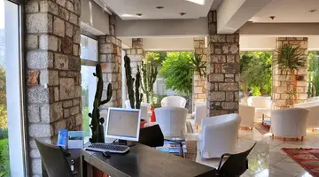 LORYMA RESORT