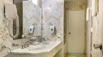 LORYMA RESORT