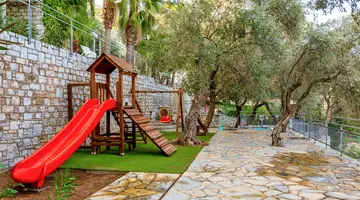 LORYMA RESORT