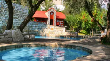 LORYMA RESORT