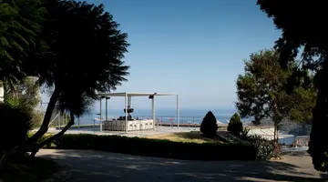 LORYMA RESORT