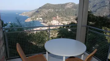 LORYMA RESORT