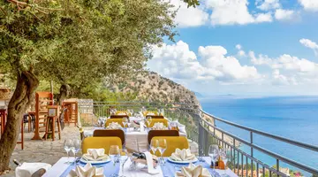 LORYMA RESORT