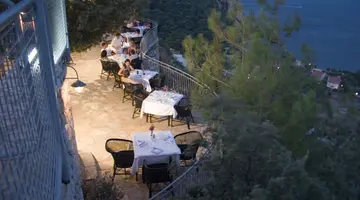 LORYMA RESORT