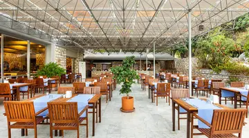 LORYMA RESORT