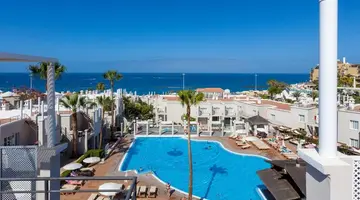 LOS OLIVOS BEACH RESORT