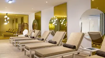 Louis Ivi Mare Hotel