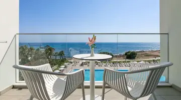 Louis Ivi Mare Hotel
