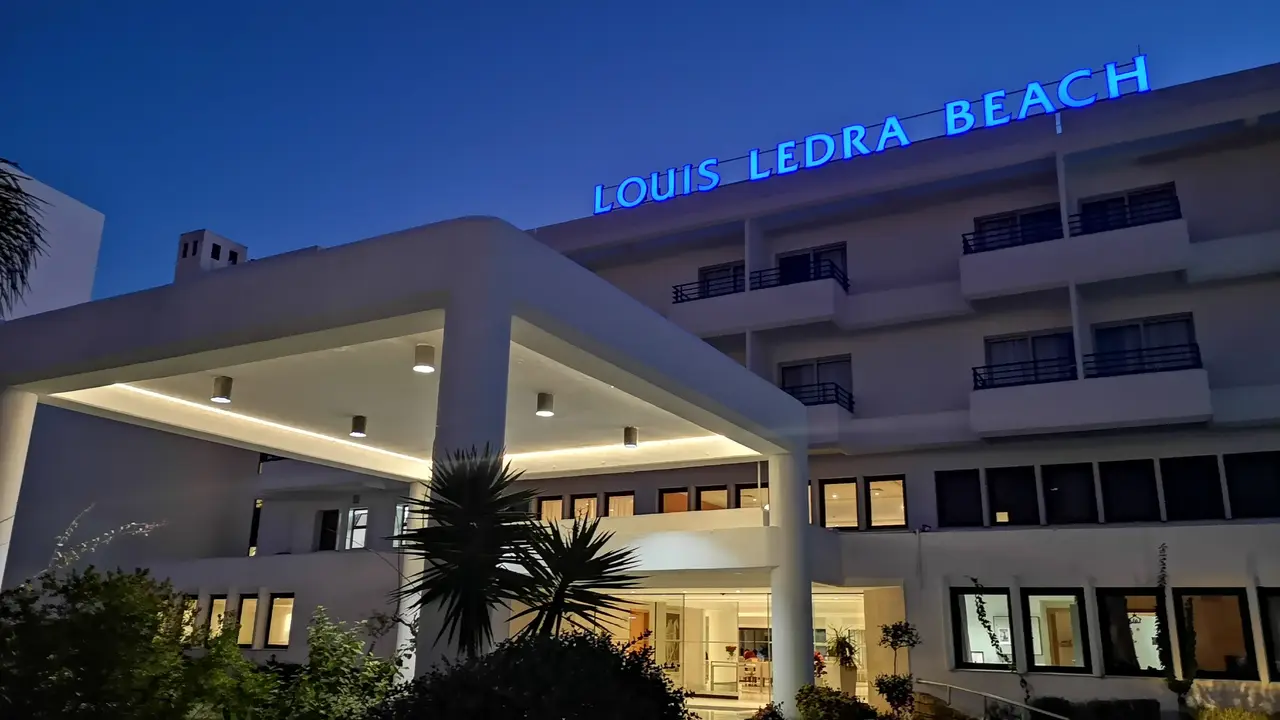 LOUIS LEDRA BEACH